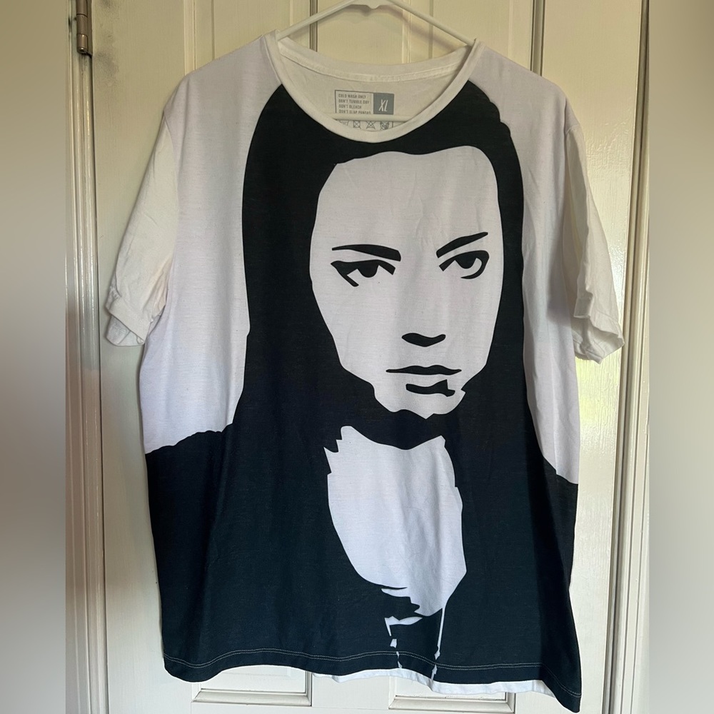 graphic t-shirt, april ludgate, audrey plaza, parks and rec, size XL
